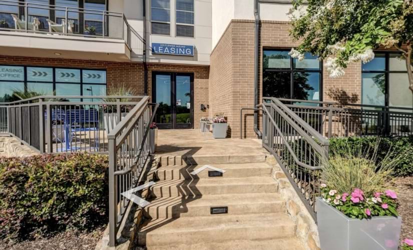 301 Flower Mound apartment photo